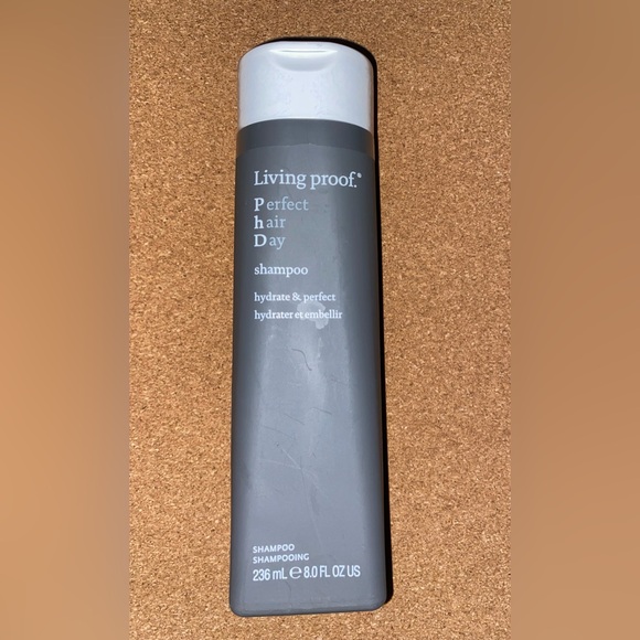 Living Proof Perfect Hair Day Shampoo - Picture 1 of 3